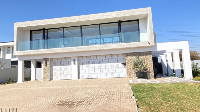 5 Bedroom Property for Sale in Midstream Heights Gauteng