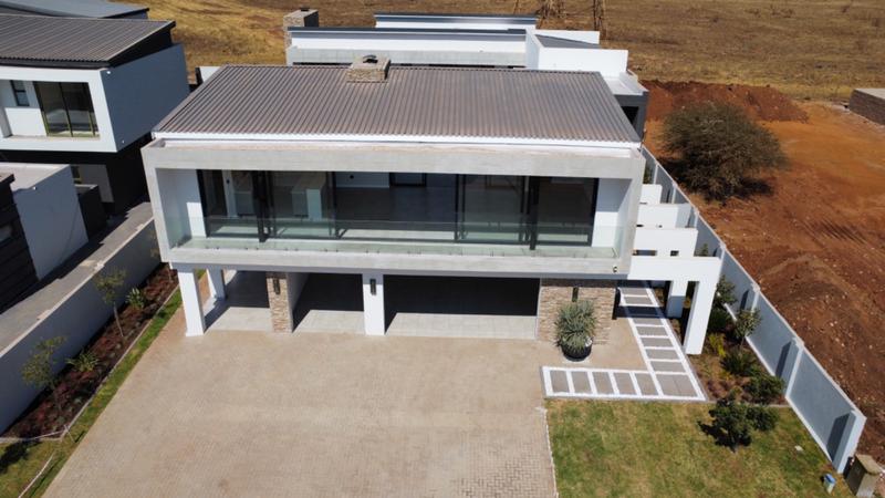 5 Bedroom Property for Sale in Midstream Heights Gauteng