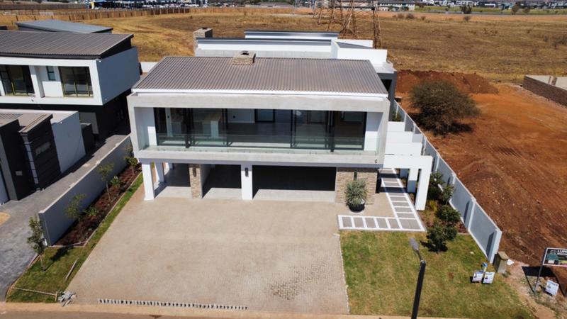 5 Bedroom Property for Sale in Midstream Heights Gauteng