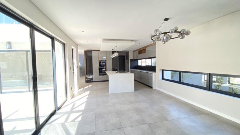 5 Bedroom Property for Sale in Midstream Heights Gauteng