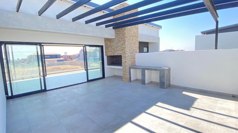 5 Bedroom Property for Sale in Midstream Heights Gauteng