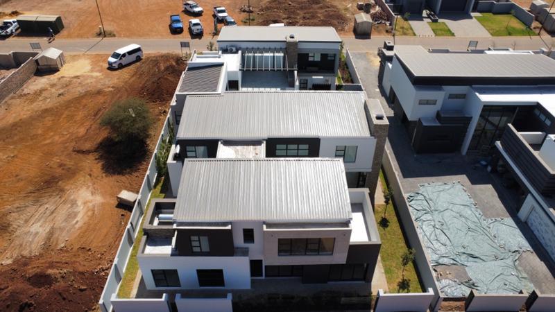 5 Bedroom Property for Sale in Midstream Heights Gauteng