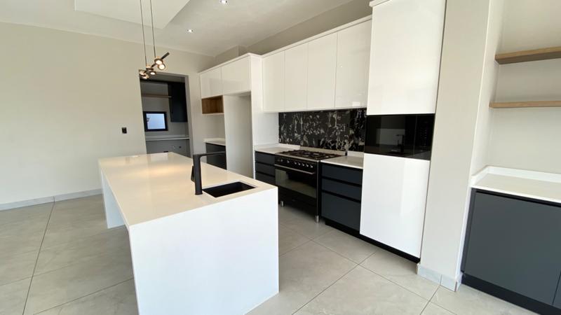 4 Bedroom Property for Sale in Midstream Heights Gauteng