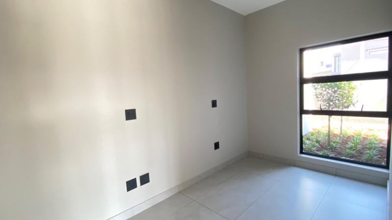 4 Bedroom Property for Sale in Midstream Heights Gauteng