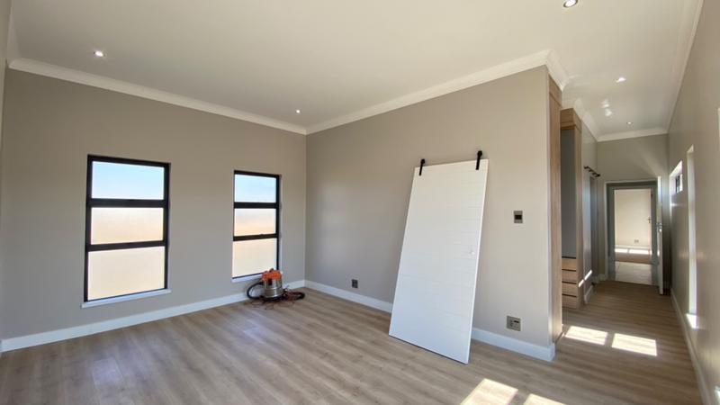 4 Bedroom Property for Sale in Midstream Heights Gauteng