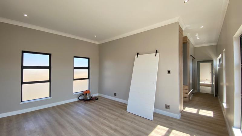 4 Bedroom Property for Sale in Midstream Heights Gauteng