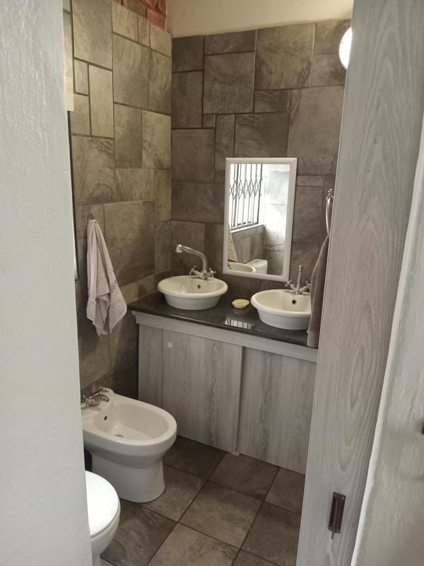 5 Bedroom Property for Sale in Rayton Gauteng