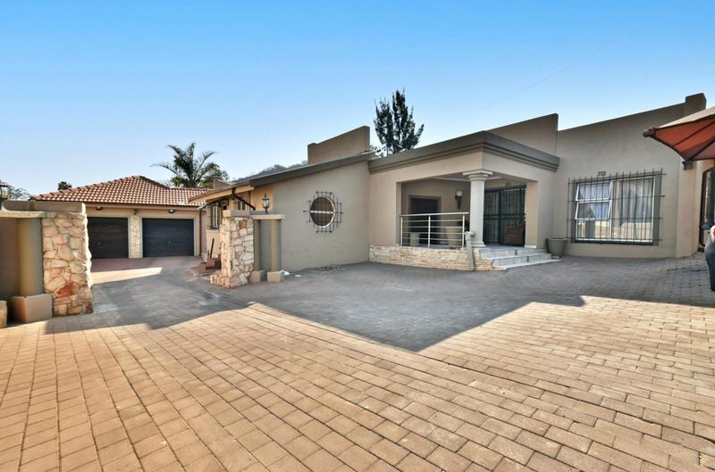 3 Bedroom Property for Sale in Bassonia Gauteng