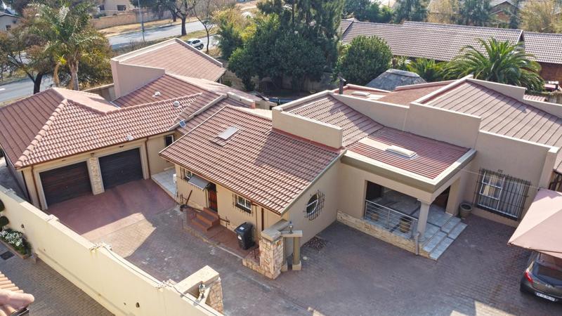 3 Bedroom Property for Sale in Bassonia Gauteng