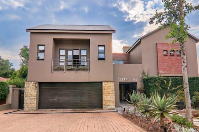 5 Bedroom Property for Sale in Midstream Estate Gauteng