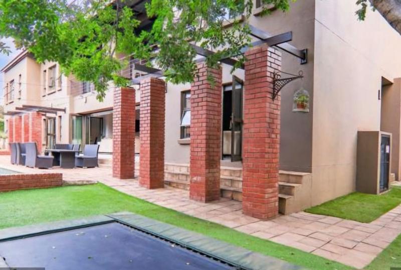 5 Bedroom Property for Sale in Midstream Estate Gauteng