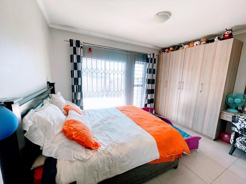 2 Bedroom Property for Sale in Blue Hills Gauteng