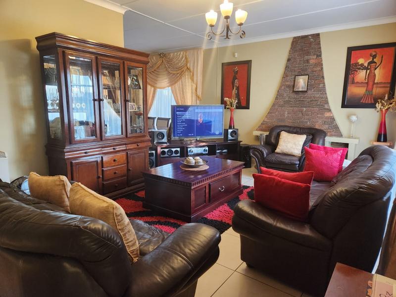 4 Bedroom Property for Sale in Elspark Gauteng