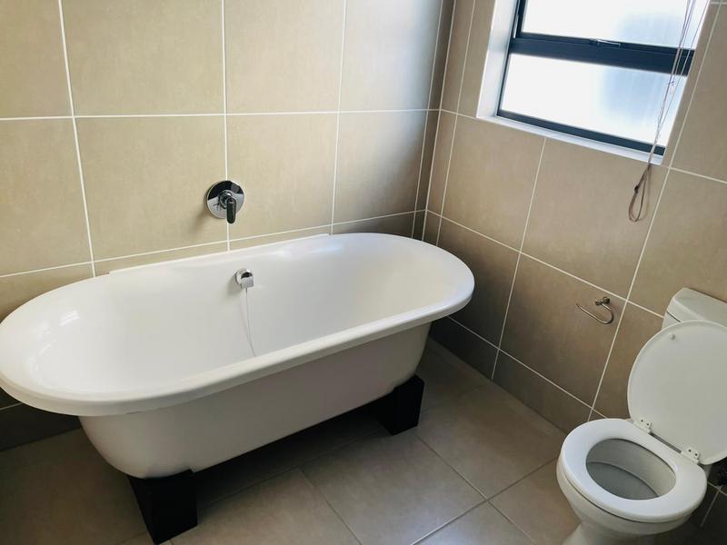 To Let 2 Bedroom Property for Rent in Modderfontein Gauteng