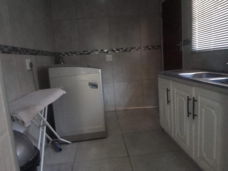 To Let 4 Bedroom Property for Rent in Vanderbijlpark Sw 2 Gauteng