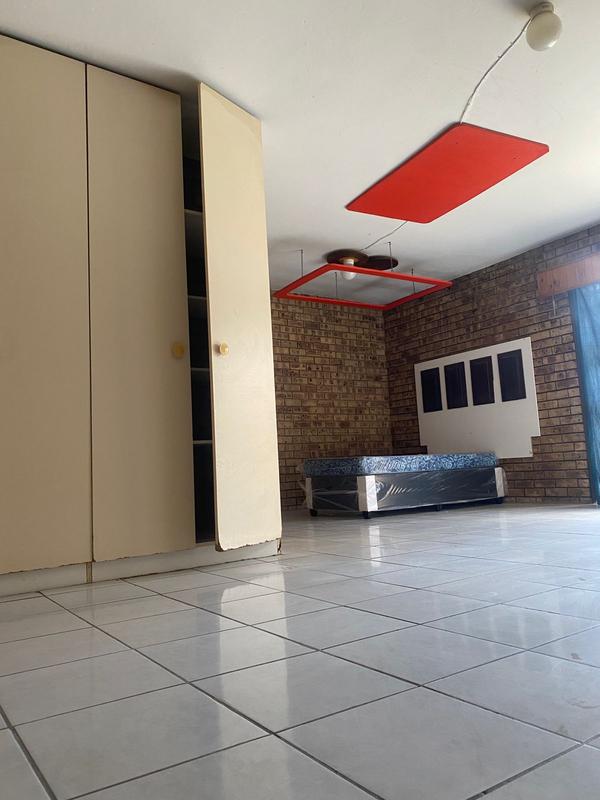 Commercial Property for Sale in Bedworth Park Gauteng