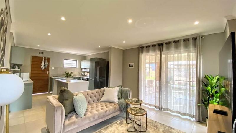 3 Bedroom Property for Sale in Protea Glen Gauteng