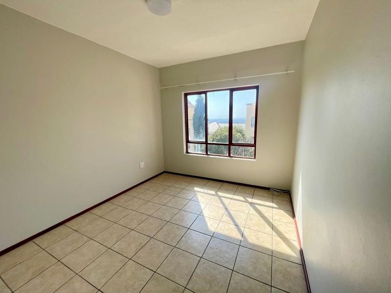 To Let 2 Bedroom Property for Rent in Lonehill Gauteng