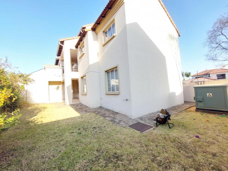 2 Bedroom Property for Sale in Country View Estate Gauteng