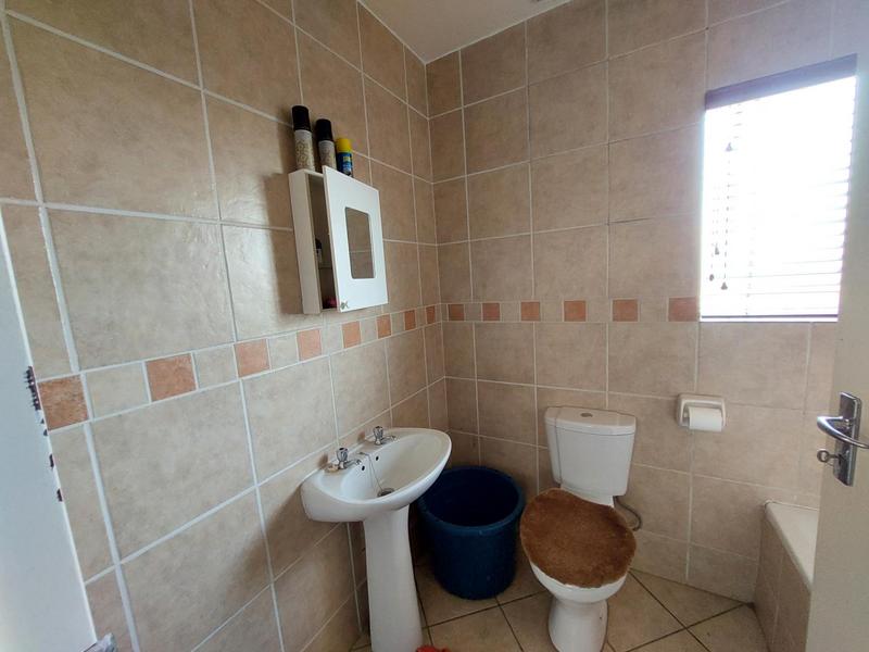 2 Bedroom Property for Sale in Country View Estate Gauteng