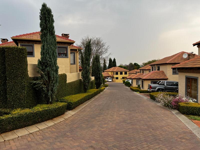 To Let 3 Bedroom Property for Rent in Waterkloof Ridge Gauteng