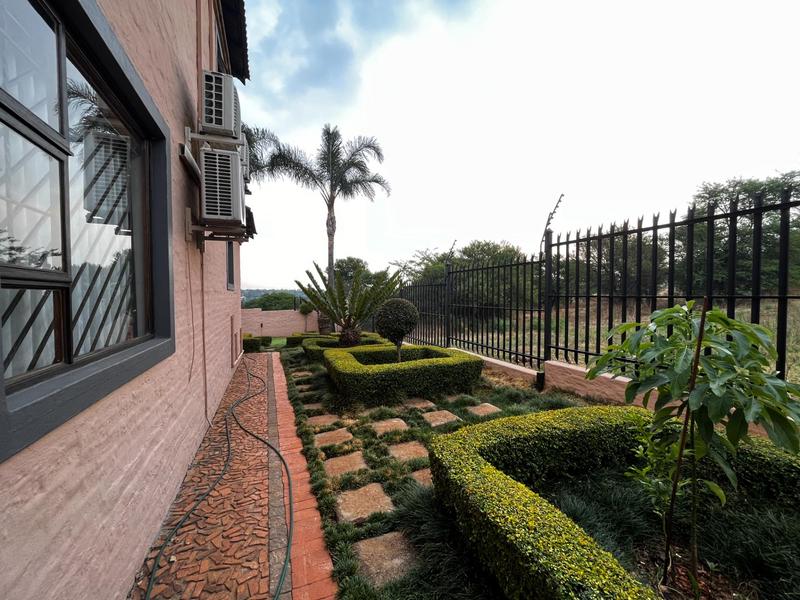 To Let 3 Bedroom Property for Rent in Waterkloof Ridge Gauteng