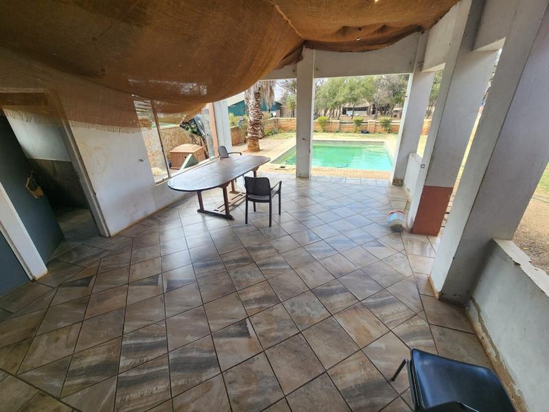 11 Bedroom Property for Sale in Hekpoort Gauteng