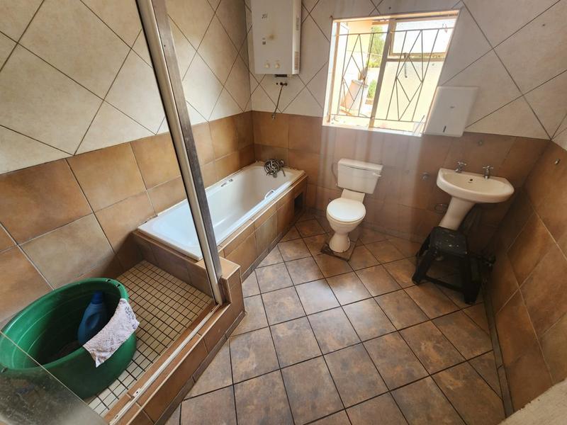 11 Bedroom Property for Sale in Hekpoort Gauteng