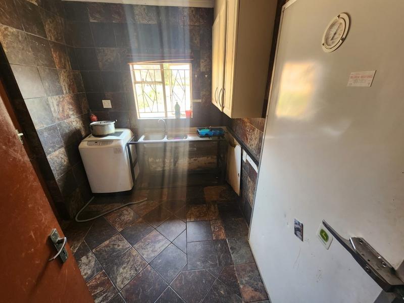 11 Bedroom Property for Sale in Hekpoort Gauteng