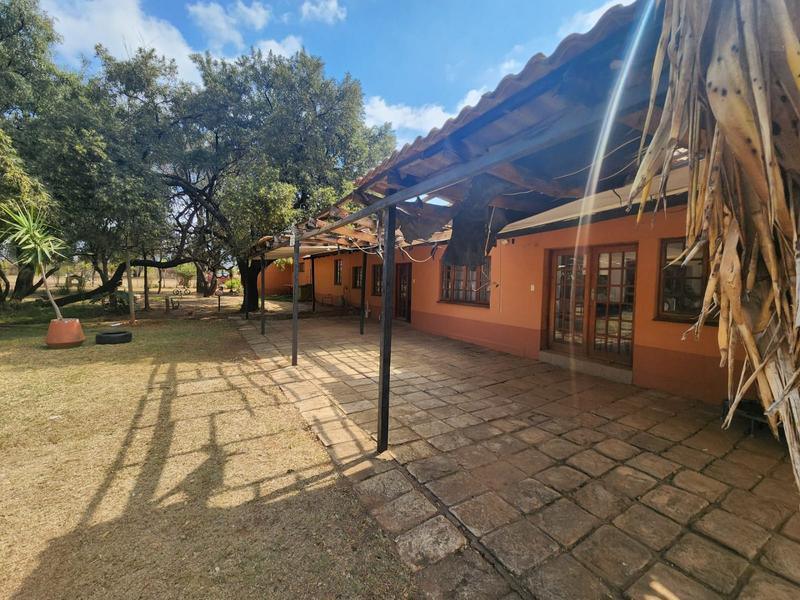 11 Bedroom Property for Sale in Hekpoort Gauteng