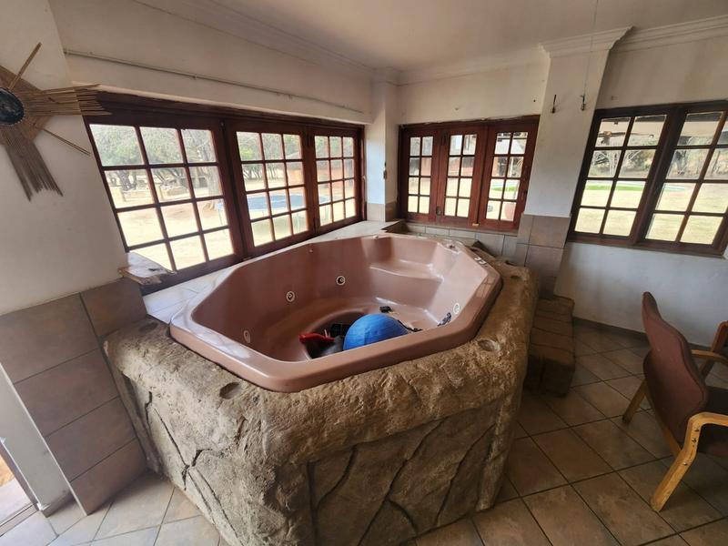 11 Bedroom Property for Sale in Hekpoort Gauteng