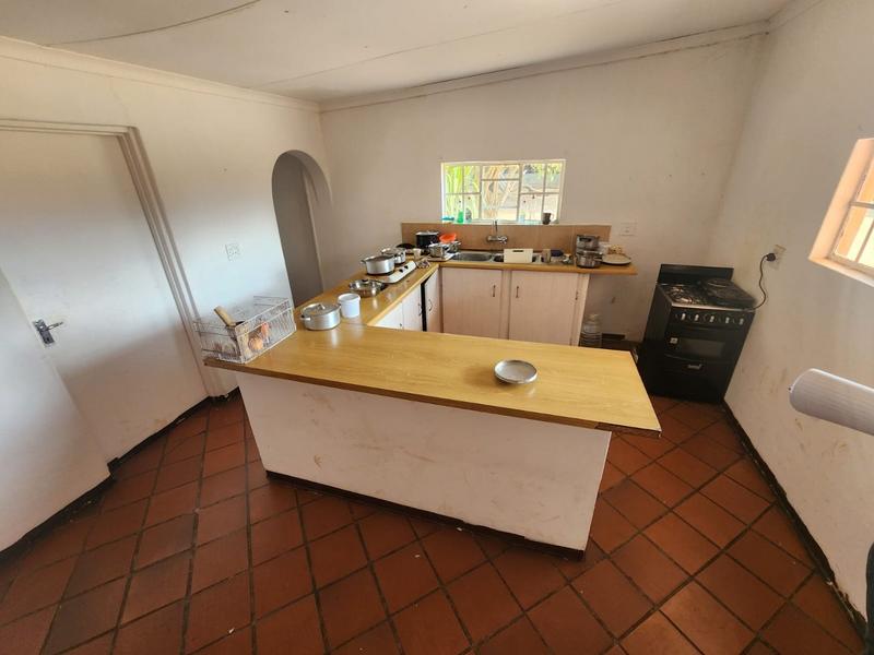 11 Bedroom Property for Sale in Hekpoort Gauteng