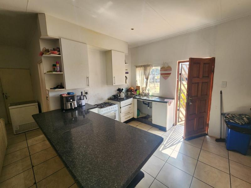 11 Bedroom Property for Sale in Hekpoort Gauteng