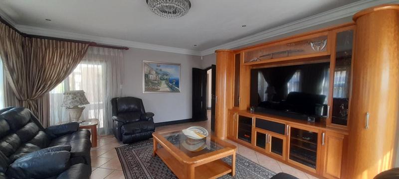 5 Bedroom Property for Sale in Midstream Estate Gauteng