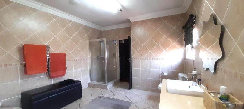 5 Bedroom Property for Sale in Midstream Estate Gauteng