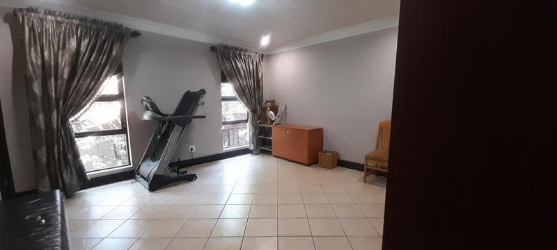 5 Bedroom Property for Sale in Midstream Estate Gauteng