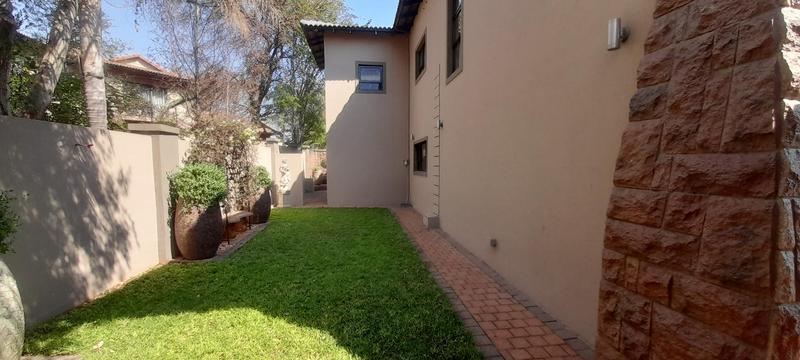 5 Bedroom Property for Sale in Midstream Estate Gauteng