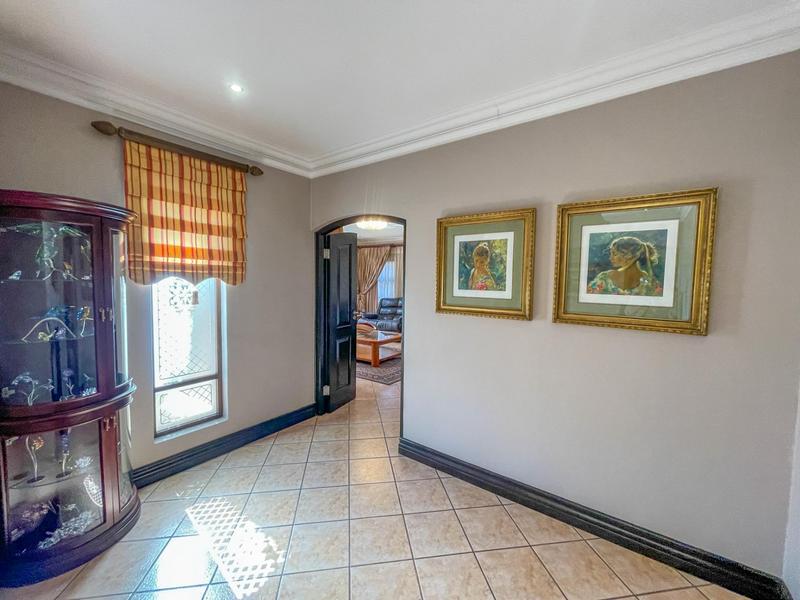 5 Bedroom Property for Sale in Midstream Estate Gauteng