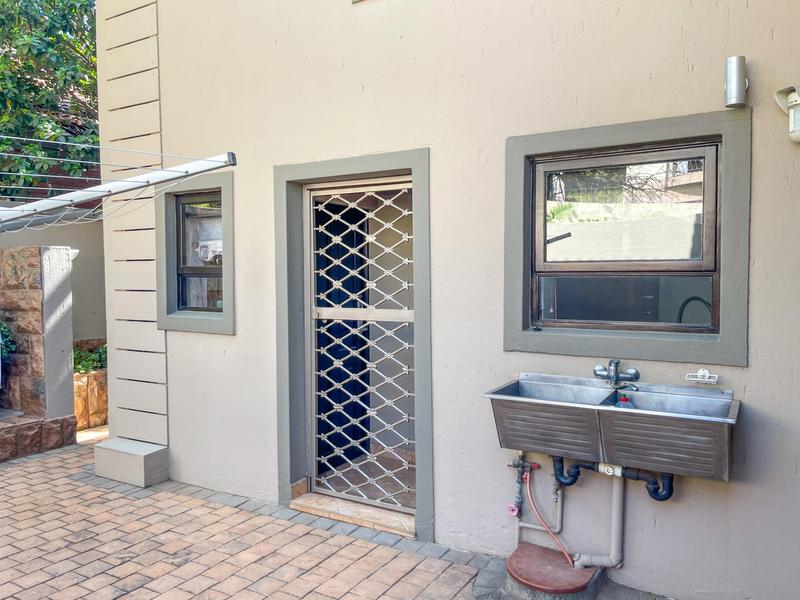 5 Bedroom Property for Sale in Midstream Estate Gauteng