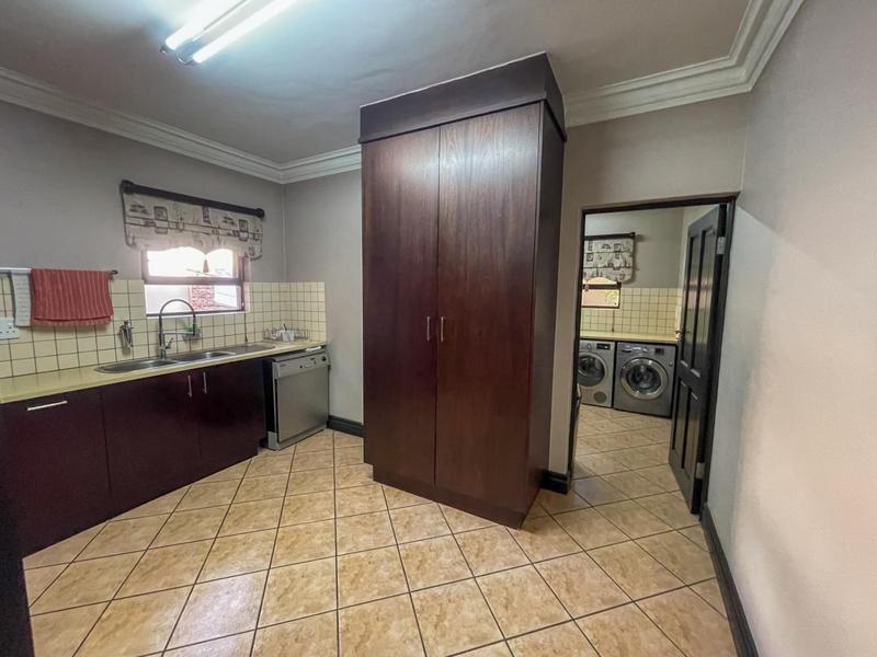 5 Bedroom Property for Sale in Midstream Estate Gauteng