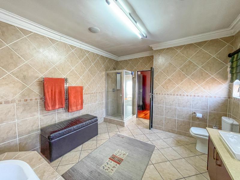 5 Bedroom Property for Sale in Midstream Estate Gauteng