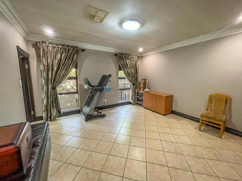 5 Bedroom Property for Sale in Midstream Estate Gauteng