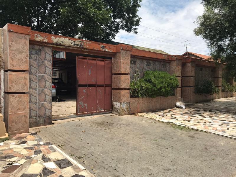 4 Bedroom Property for Sale in Moffat View Gauteng