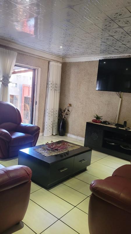 4 Bedroom Property for Sale in Moffat View Gauteng