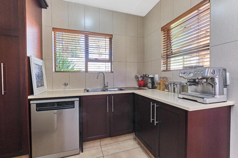 2 Bedroom Property for Sale in Beverley Gauteng