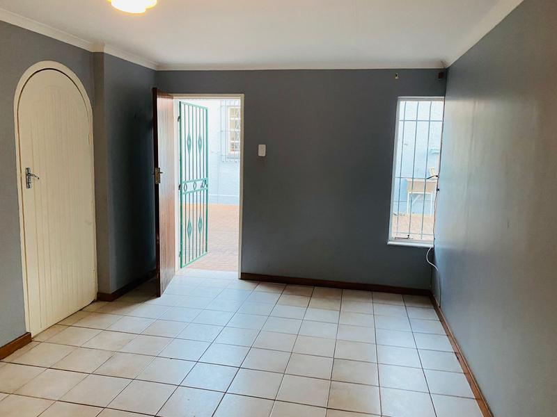 To Let 2 Bedroom Property for Rent in Kensington Gauteng