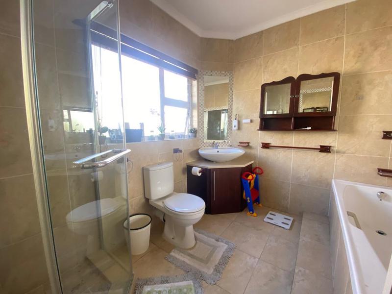 4 Bedroom Property for Sale in Lonehill Gauteng