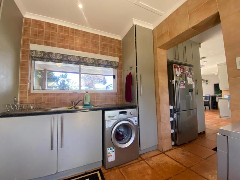 4 Bedroom Property for Sale in Lonehill Gauteng