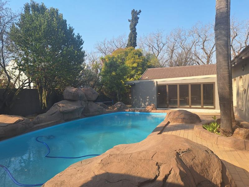 To Let 5 Bedroom Property for Rent in Presidents Dam Gauteng