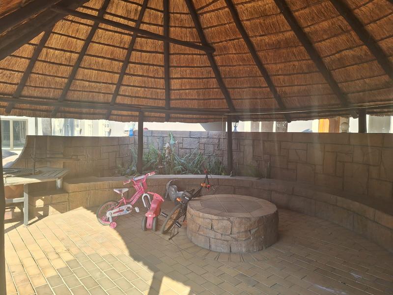 To Let 5 Bedroom Property for Rent in Presidents Dam Gauteng